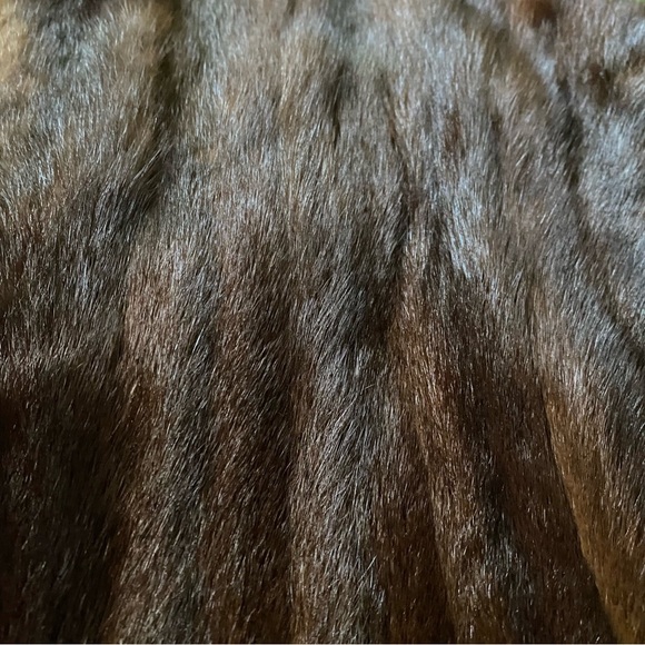 50’s Mahogany Dark Brown Mink Stole | Short Collar & Brown Silk Lining - Picture 4 of 11